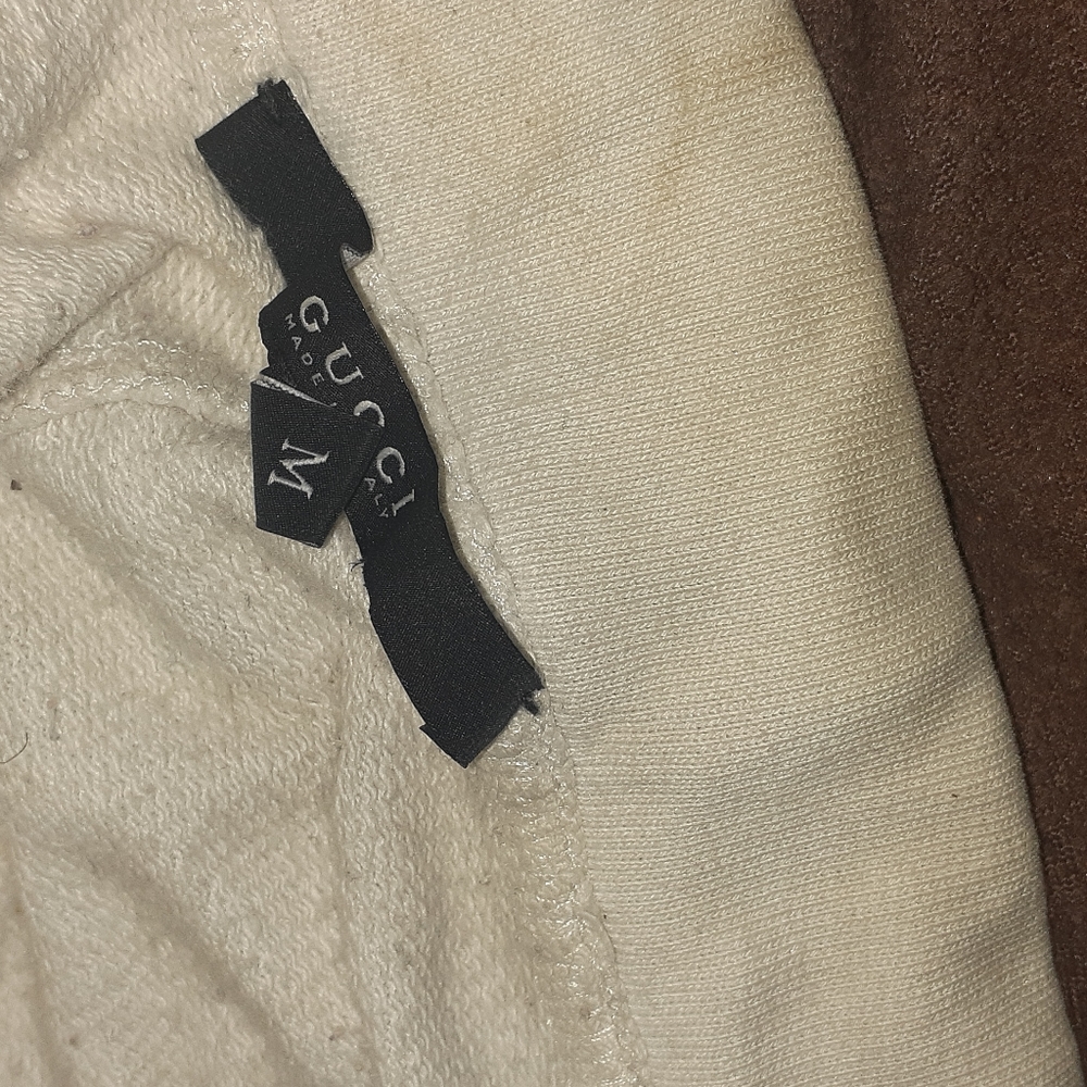 Clothes - Picture 2 of 3